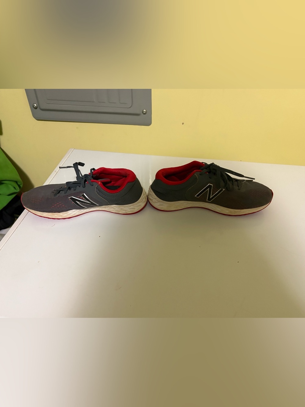 New Balance Shoes Kids 5 Athletic Trainers Fresh Foam Sneaker Running Walk Youth